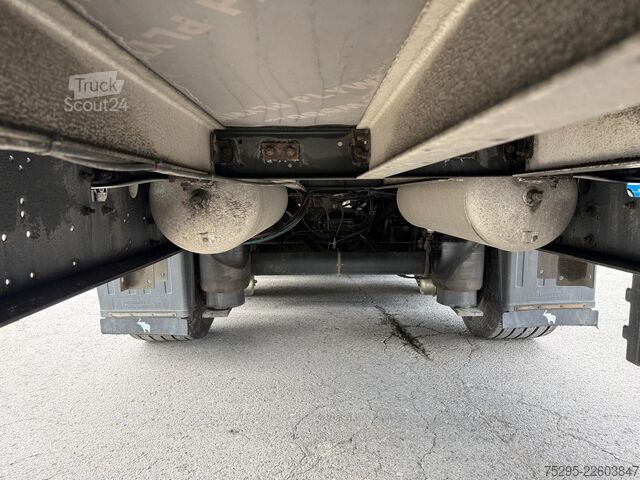 Hyötyajoneuvo Schmitz Cargobull 3 Achs Mega Trailer Hubdach top Reifen verzinkt