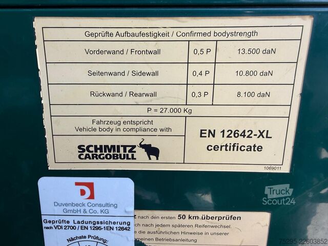 Véhicule utilitaire Schmitz Cargobull 3 Achs Mega Power Curtain TOP Reifen TÜV 09 26
