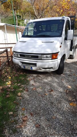 Zaprt kombi iveco Daily 35c11a