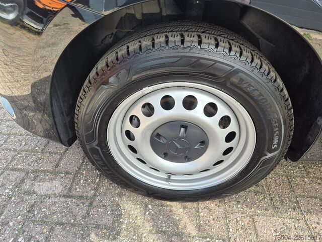 Varebil med dobbeltkabine Mercedes-Benz eVito DC 5 Pers/ Airco/ Camera/ 2X schuifdeur