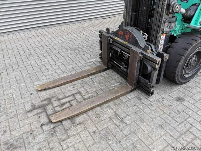 Carretilla elevadora Mitsubishi FD 45 NT  Triplex  Diesel  1500 Hours!