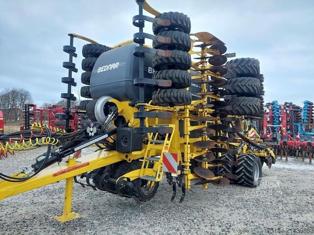 Såmaskine  Bednar Omega OO6000 FL mit Alfa-Drill