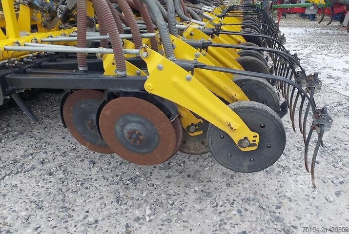 Såmaskine  Bednar Omega OO6000 FL mit Alfa-Drill