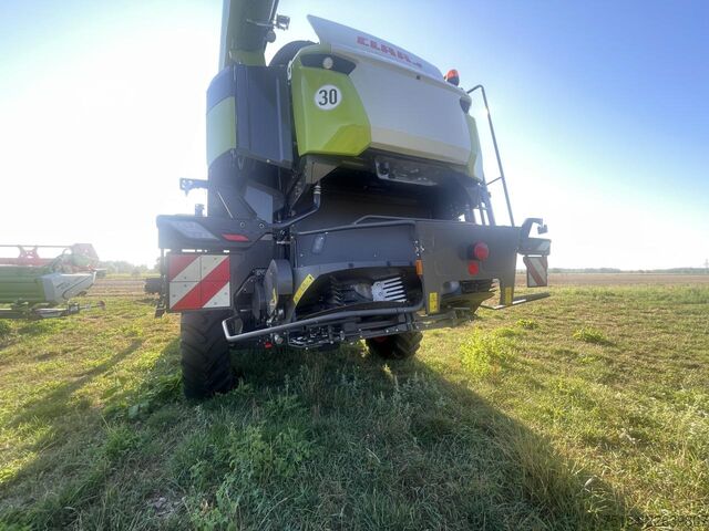 Moissonneuse-batteuse CLAAS Lexion 8600 TT