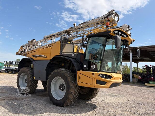 Pulvérisateur de pesticides Challenger Rogator RG 645 D