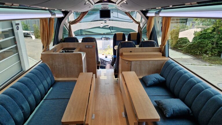 Matkailuauto Neoplan Starliner 2 XXL Wohnbus Setra