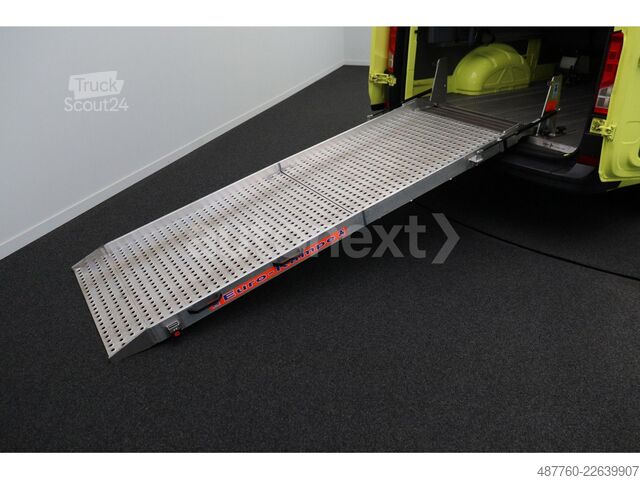 حافلة صغيرة VW Crafter 35 Aut. *Rollstuhl-Rampe* 8-Sitze (5449)