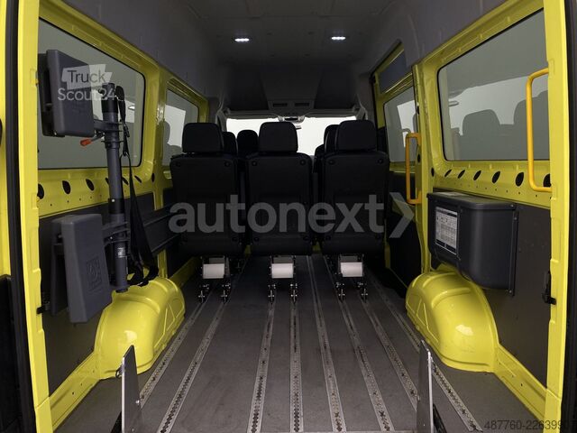 حافلة صغيرة VW Crafter 35 Aut. *Rollstuhl-Rampe* 8-Sitze (5449)