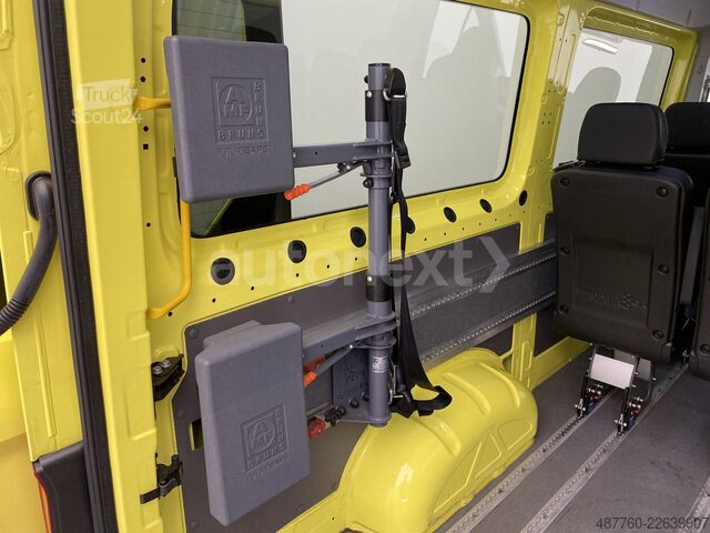 حافلة صغيرة VW Crafter 35 Aut. *Rollstuhl-Rampe* 8-Sitze (5449)