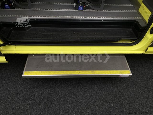 حافلة صغيرة VW Crafter 35 Aut. *Rollstuhl-Rampe* 8-Sitze (5449)