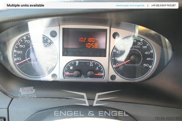 Furgoneta caja iveco Daily 35 S11 C30C AUTOMATIK KAMERA MAXI Regale LUFT DURCHGANG