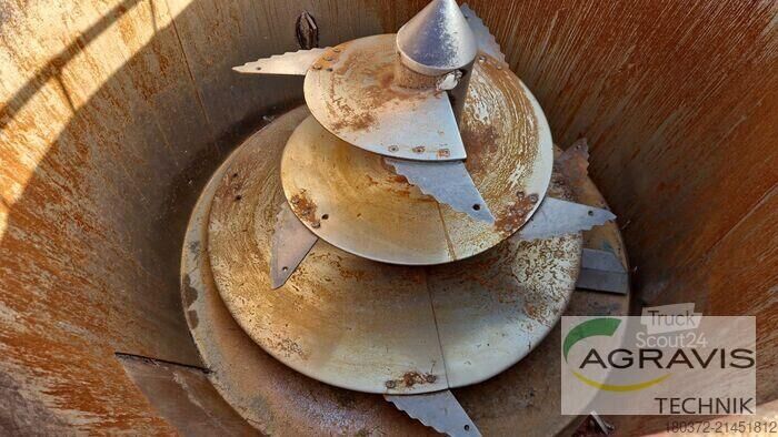 Tecnologia di insilamento Strautmann VERTI-MIX 1050