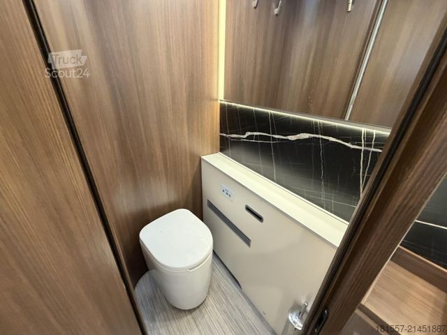 Camping-car intégral BÜRSTNER Elegance I 910 G 700 W Solar, 7000km, Hubstützen