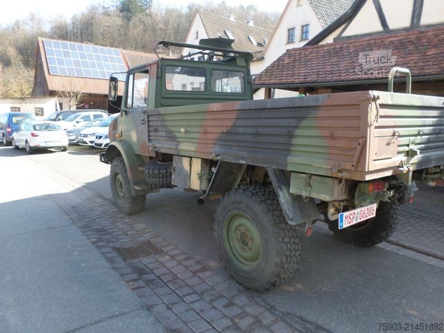 Camion plateau MERCEDES-BENZ Unimog MIL 2 To U 1300 L  aus Bw bestand