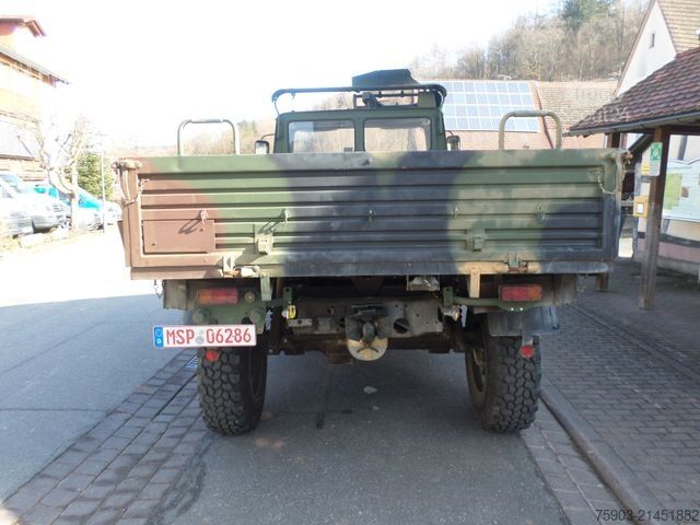 Camion plateau MERCEDES-BENZ Unimog MIL 2 To U 1300 L  aus Bw bestand