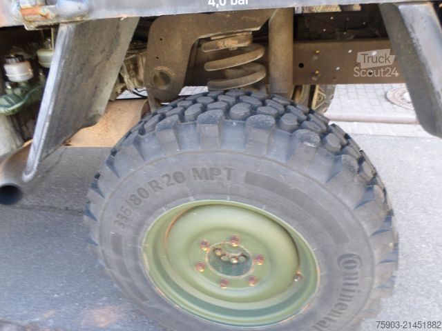Camion plateau MERCEDES-BENZ Unimog MIL 2 To U 1300 L  aus Bw bestand