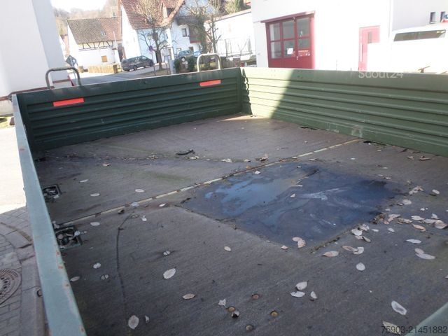 Camion plateau MERCEDES-BENZ Unimog MIL 2 To U 1300 L  aus Bw bestand