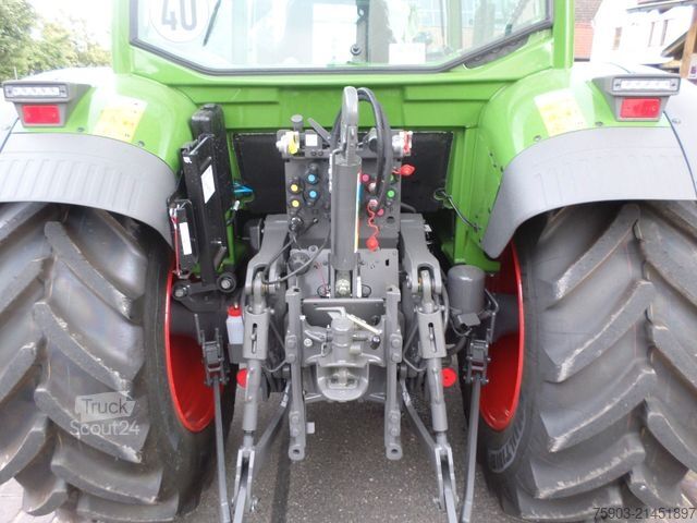Tracteur de cour FENDT Fendt Vario 209 Gen 3  mit guter Austattung