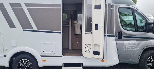 Autorulotă semi-integrată CARADO T 328 5 Sitz und Schlafplätze