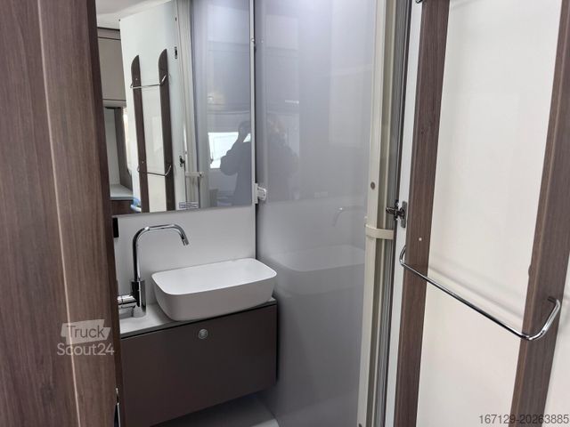 Autorulotă integrată CARADO I 338