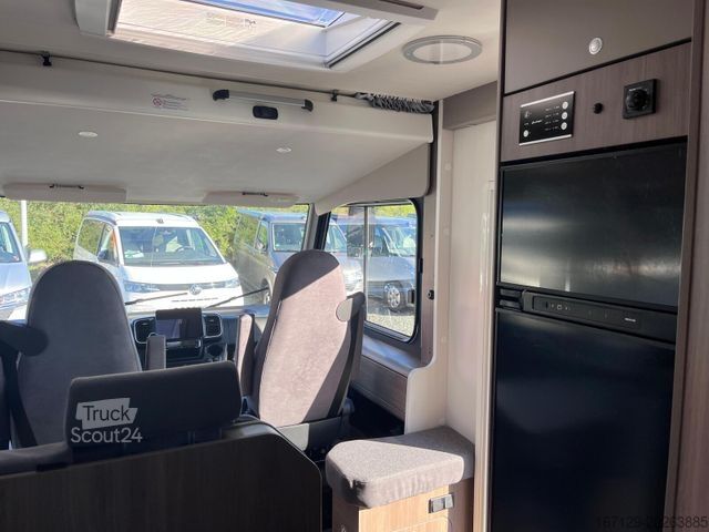 Autorulotă integrată CARADO I 338