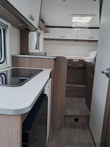 Teilintegriertes Wohnmobil CARADO V 337