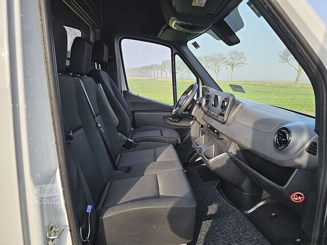 Kombi med högt tak MERCEDES-BENZ SPRINTER 317 L2H2 Automaat Mbux