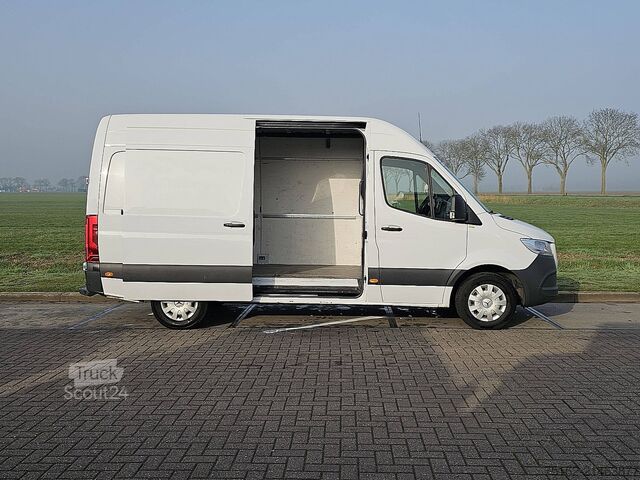 Kombi med högt tak MERCEDES-BENZ SPRINTER 317 L2H2 Automaat Mbux