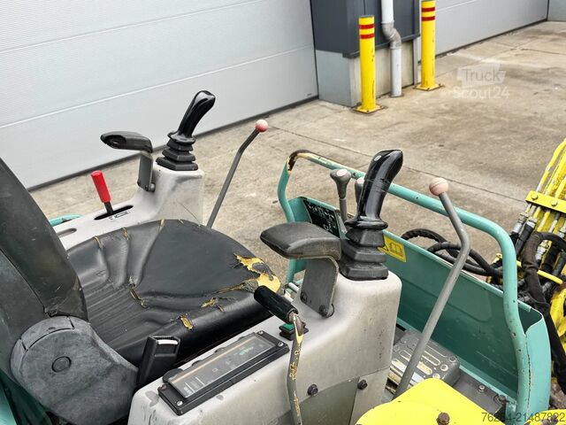 Mini ekskavatorius Yanmar B25V snelwissel + 2 bakken