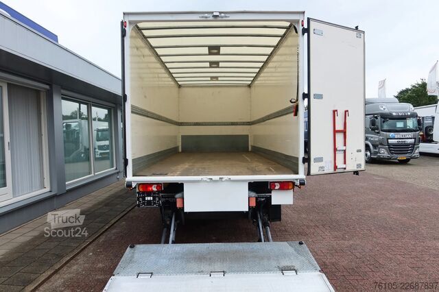  Volvo FL 240 Bakwagen + DHollandia 1500 kg