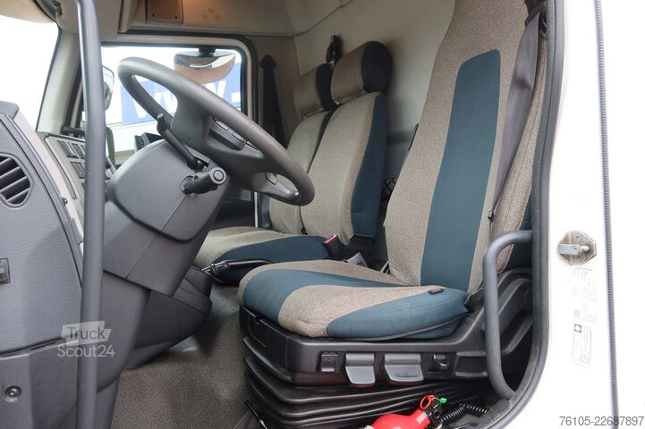  Volvo FL 240 Bakwagen + DHollandia 1500 kg