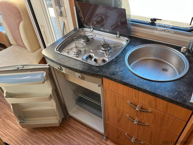 Autocaravana integral BÜRSTNER Aviano I640 G - Hub/Einzelbetten - 2 x Klima