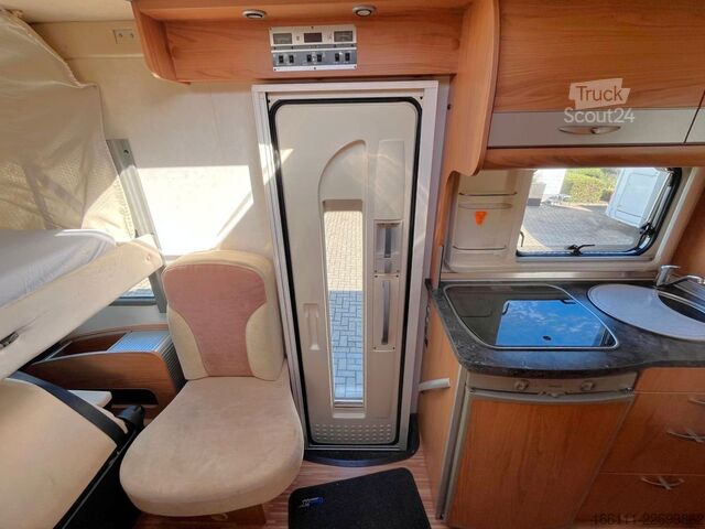 Autocaravana integral BÜRSTNER Aviano I640 G - Hub/Einzelbetten - 2 x Klima