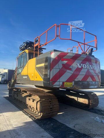 Pásové rýpadlo VOLVO EC300EL