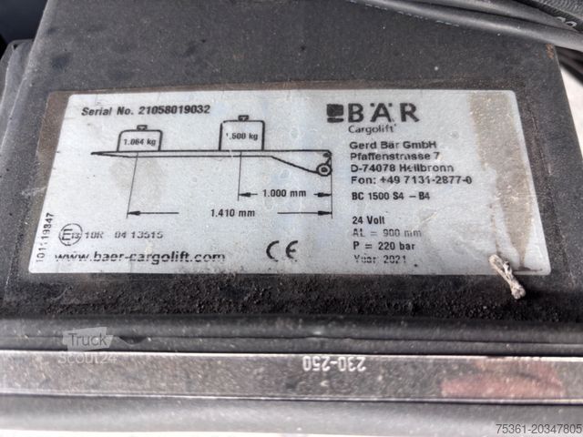 Vrachtwagen met bakwagen DAF LF 320 Sleeper Cab Koffer mit LBW Automatik AHK