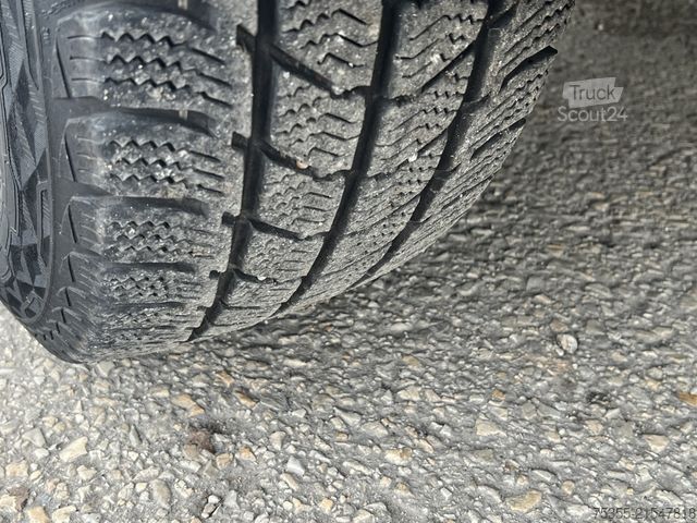 Furgons ar kasti IVECO Daily 35S14A Hi-Matic Klima 4,35m Portaltüren