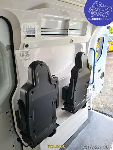 скорая помощь Renault Master ambulance