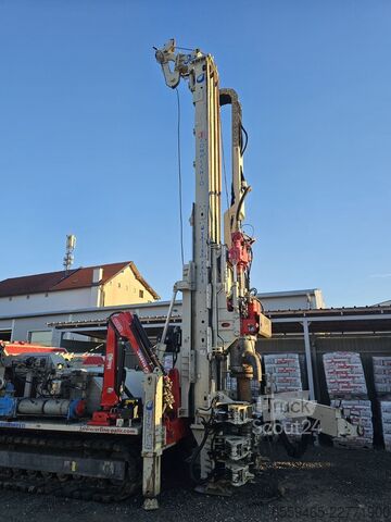 Equipo de perforación Comacchio 901GT and equipment