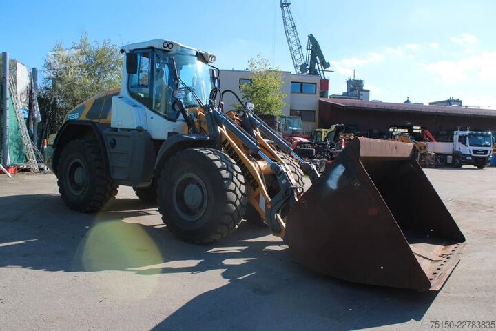 Chargeuse sur pneus LIEBHERR L538 - Hochkippschaufel - Nr.: 098