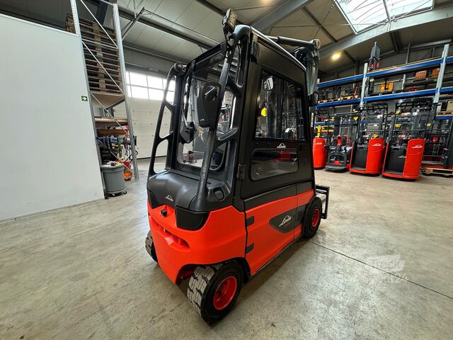 Priekinis krautuvas Linde E 25 [ID: 160]
