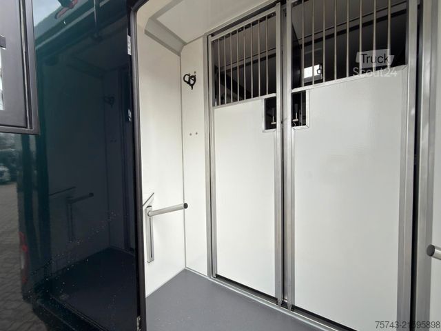 Viehtransporter RENAULT Master STX 5 Sitzer Haras ex. Lang Automatik