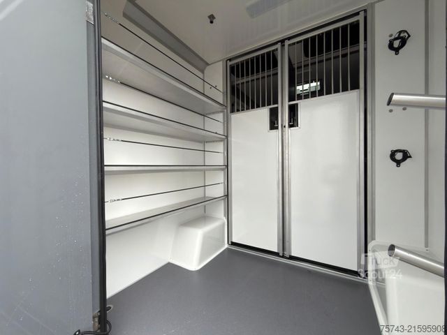 Livestock transporter MERCEDES-BENZ STX Sprinter  GG 4,100KG  Haras Hengste
