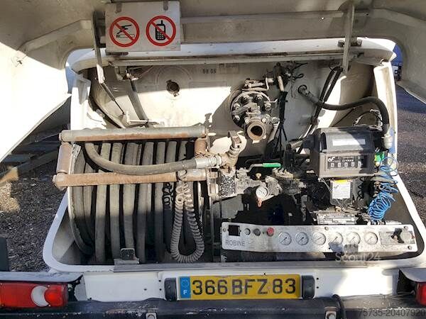 Camião-cisterna RENAULT MIDLUM 220 GAS / LPG