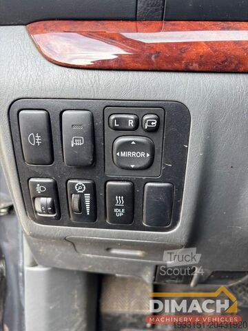 Φορτηγό κουτί Toyota LAND CRUISER 3.0 D-4D 5-DRS VX ATM SRW 3.0L, 5 ...