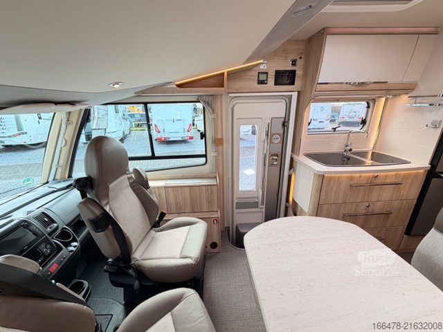 Integrated camper EURAMOBIL Integra Line I 655 EB *Einzelbetten-Hubbett*