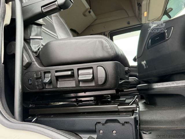 Standaard trekker IVECO STRALIS S-WAY AS440S48T/P Standklima Retarder