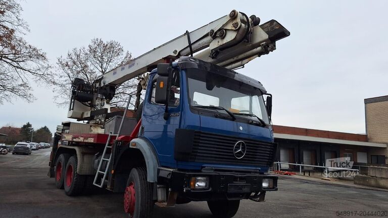 Lapos platós Mercedes-Benz 2629  AK Motorwagen mit Kran  Dachdeckerkran6x6