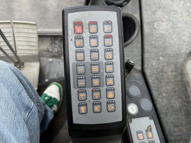 Rukovalac materijalom Liebherr LH40C KOPARKA GĄSIENNICOWA