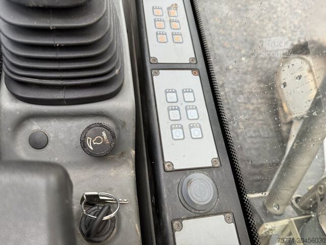 Rukovalac materijalom Liebherr LH40C KOPARKA GĄSIENNICOWA