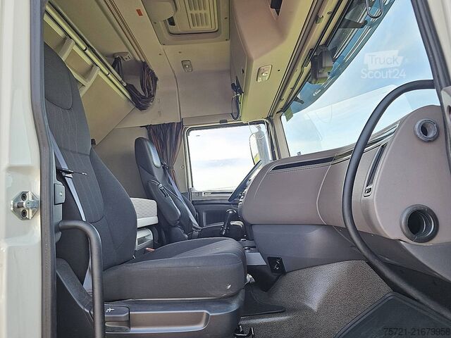 DAF XF 480 fényszóró DAF XF 480 FAR